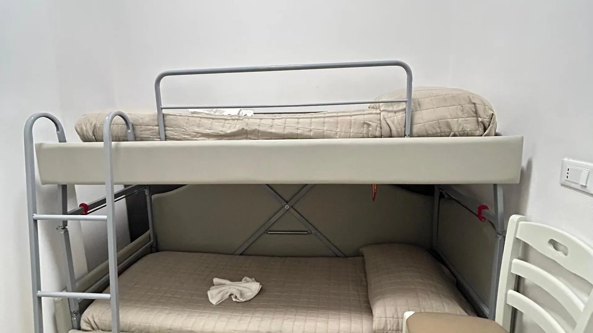 Hotel Bed And Book Ρίμινι