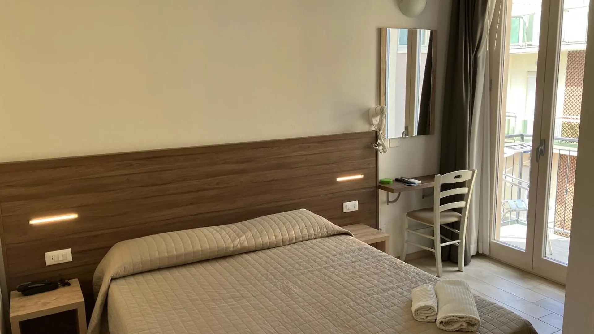 רימיני Hotel Bed And Book